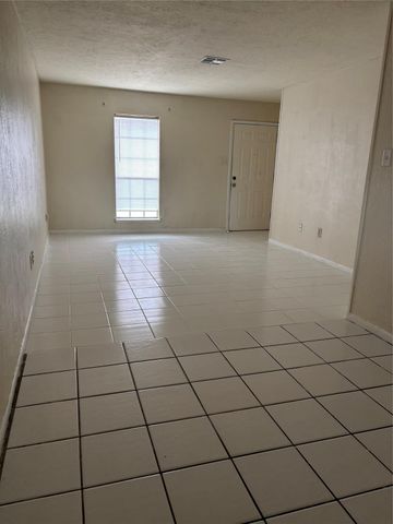 2210 Buchanan Drive, Baytown, TX 77520