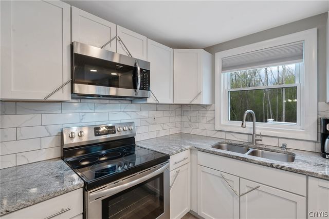 9467 Madison Avenue, Cicero, NY 13029