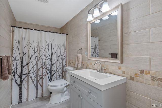 9467 Madison Avenue, Cicero, NY 13029