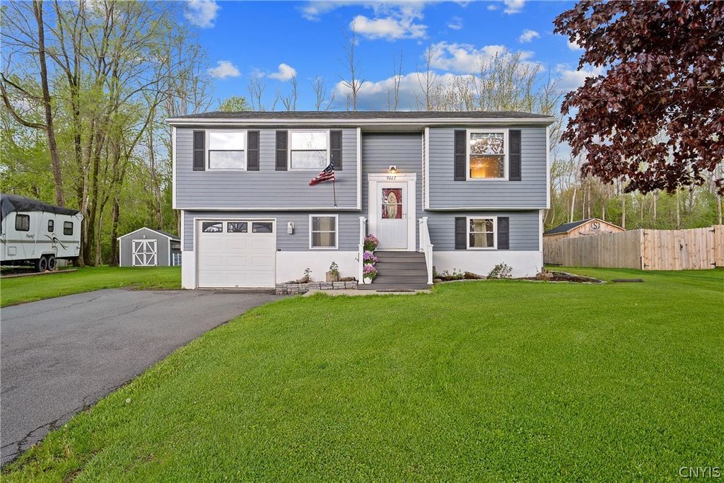 9467 Madison Avenue, Cicero, NY 13029