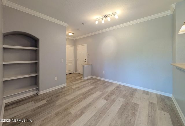 8290 GATE Parkway W 147, Jacksonville, FL 32216