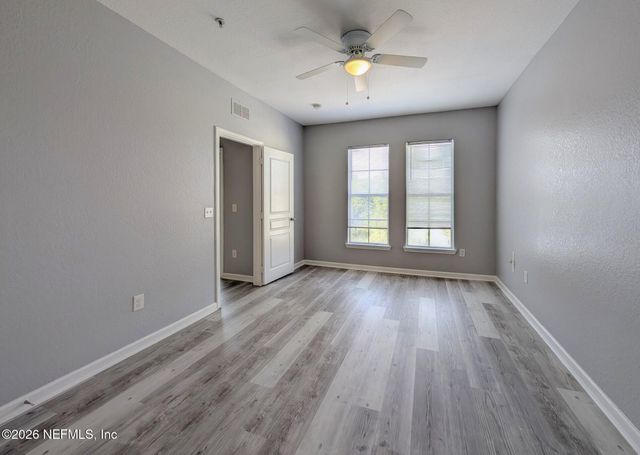 8290 GATE Parkway W 147, Jacksonville, FL 32216