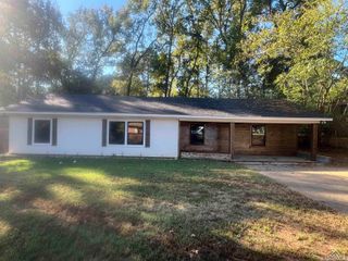 108 E Woodland Rd, Marshall, TX 75672