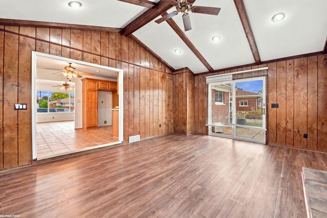 29732 Sutherland Drive, Warren, MI 48088