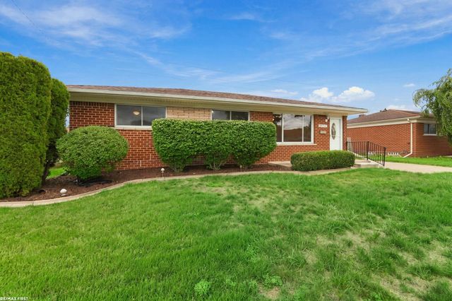 29732 Sutherland Drive, Warren, MI 48088