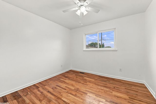29732 Sutherland Drive, Warren, MI 48088