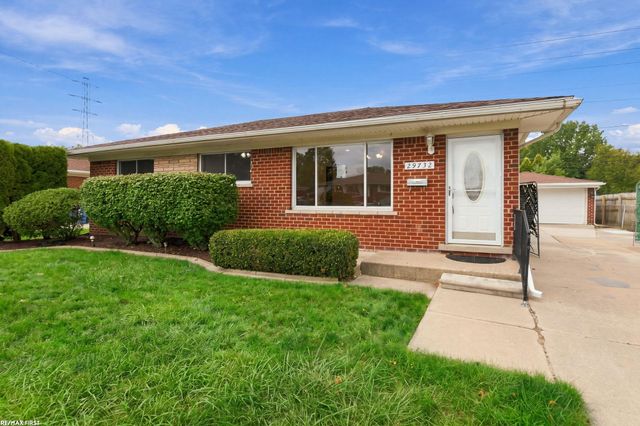 29732 Sutherland Drive, Warren, MI 48088