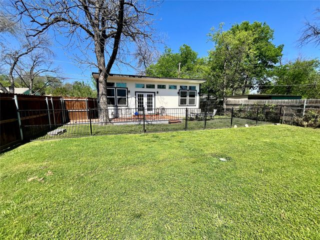 4136 Lisbon Street, Fort Worth, TX 76107