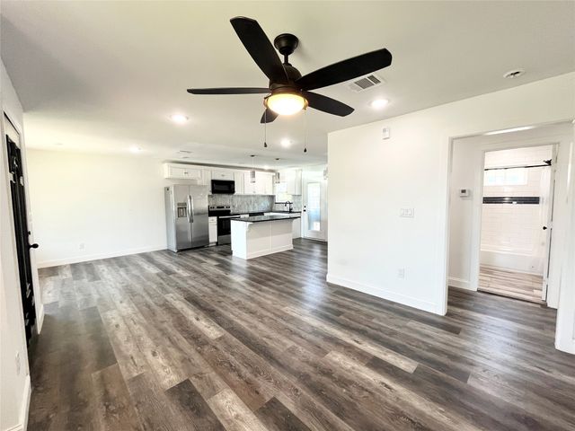 4136 Lisbon Street, Fort Worth, TX 76107