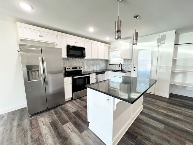 4136 Lisbon Street, Fort Worth, TX 76107