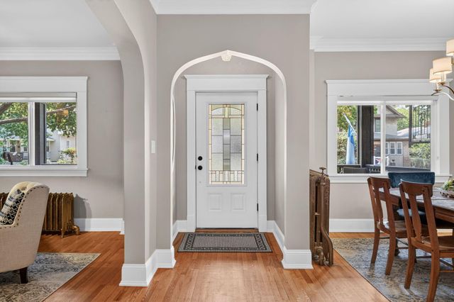 847 Ashland Avenue, Saint Paul, MN 55104