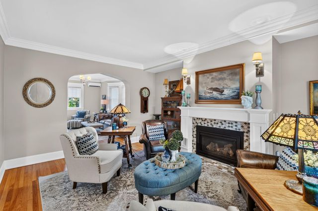 847 Ashland Avenue, Saint Paul, MN 55104