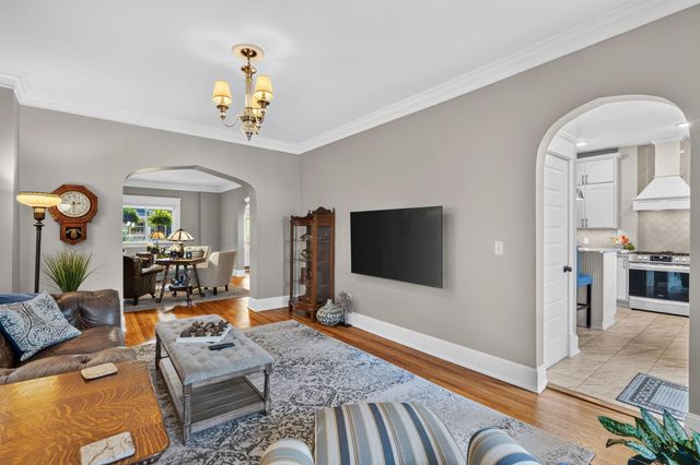 847 Ashland Avenue, Saint Paul, MN 55104