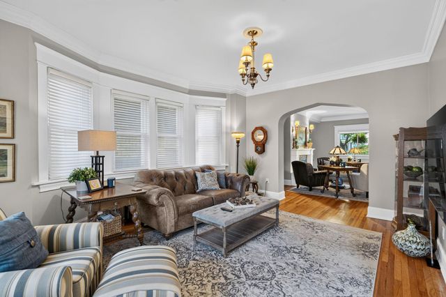 847 Ashland Avenue, Saint Paul, MN 55104