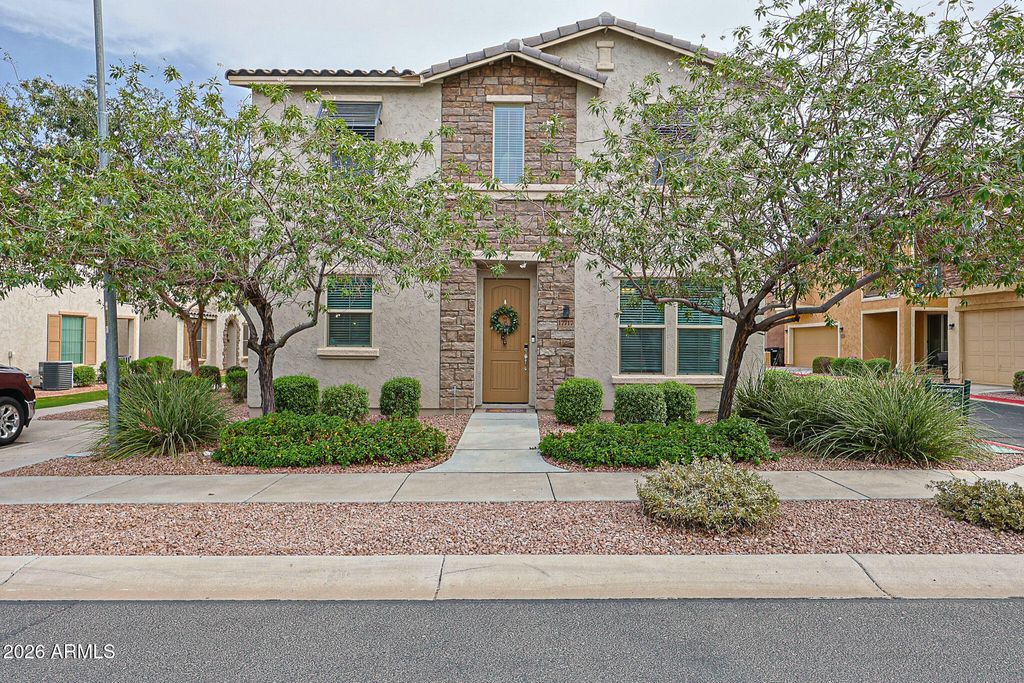 17717 W MANDALAY Lane, Surprise, AZ 85388