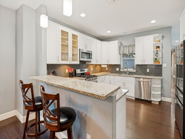 630 N Edgefield Avenue, Dallas, TX 75208