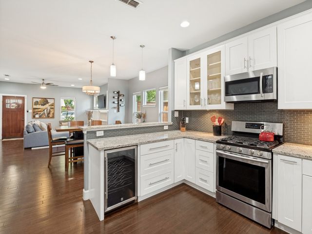630 N Edgefield Avenue, Dallas, TX 75208