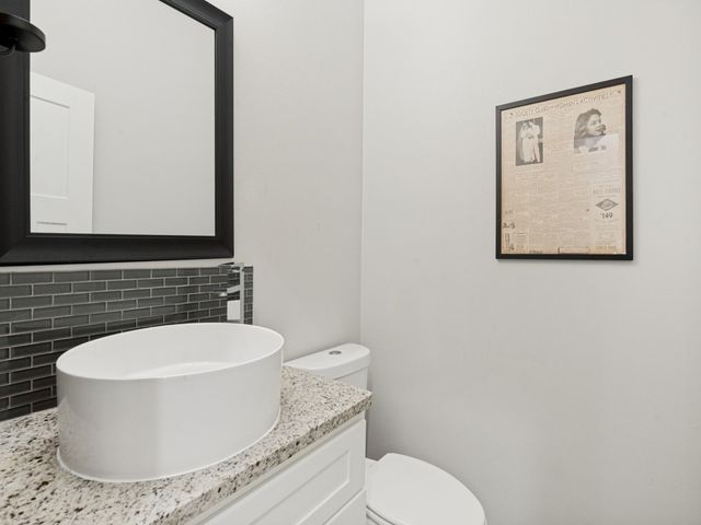 630 N Edgefield Avenue, Dallas, TX 75208