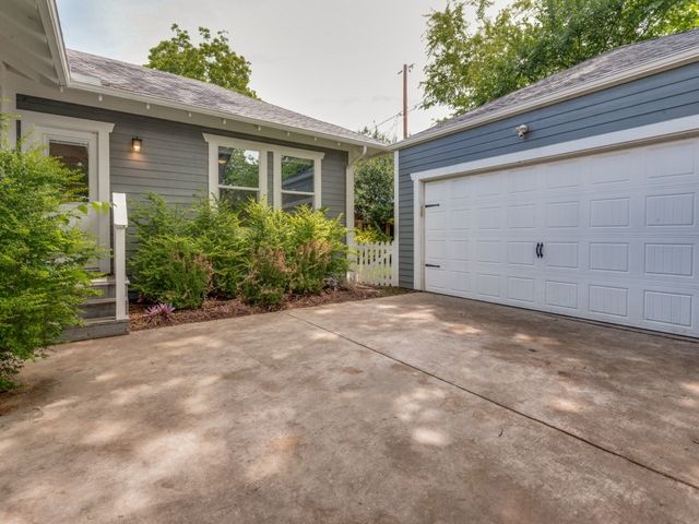 630 N Edgefield Avenue, Dallas, TX 75208
