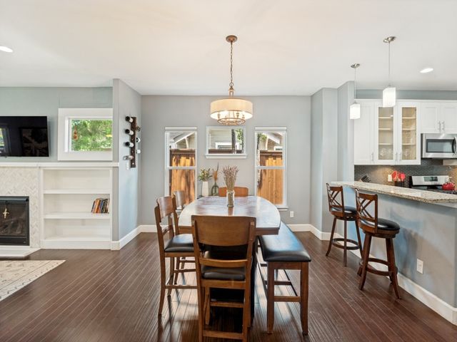 630 N Edgefield Avenue, Dallas, TX 75208