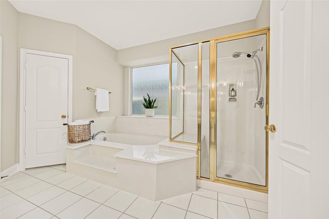 9614 Woodcliff Lake Drive, Spring, TX 77379