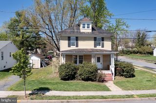 301 SHAWNEE AVE, Winchester, VA 22601