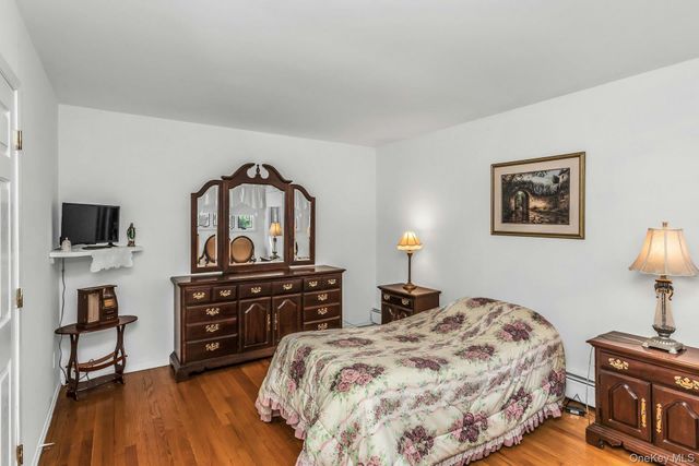 50 Jerome Street, Lindenhurst, NY 11757