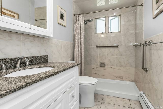 50 Jerome Street, Lindenhurst, NY 11757