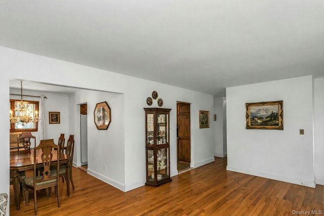50 Jerome Street, Lindenhurst, NY 11757