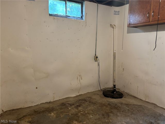 74 Vesper Street, Akron, OH 44310