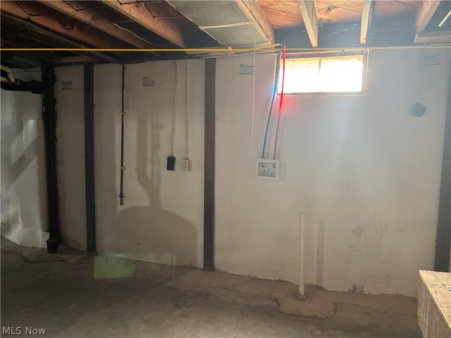 74 Vesper Street, Akron, OH 44310