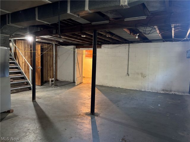 74 Vesper Street, Akron, OH 44310