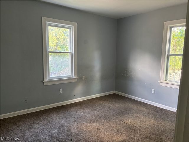 74 Vesper Street, Akron, OH 44310