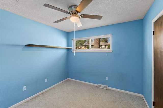 4919 Bluejacket Street, Shawnee, KS 66203