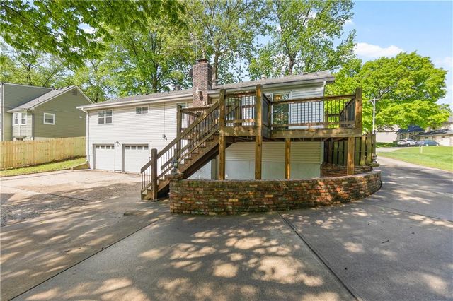 4919 Bluejacket Street, Shawnee, KS 66203