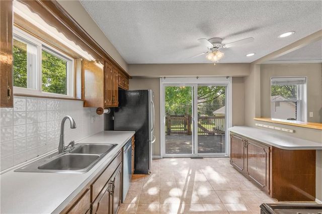 4919 Bluejacket Street, Shawnee, KS 66203