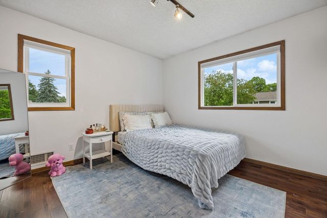 5900 Saint Johns Avenue, Edina, MN 55424