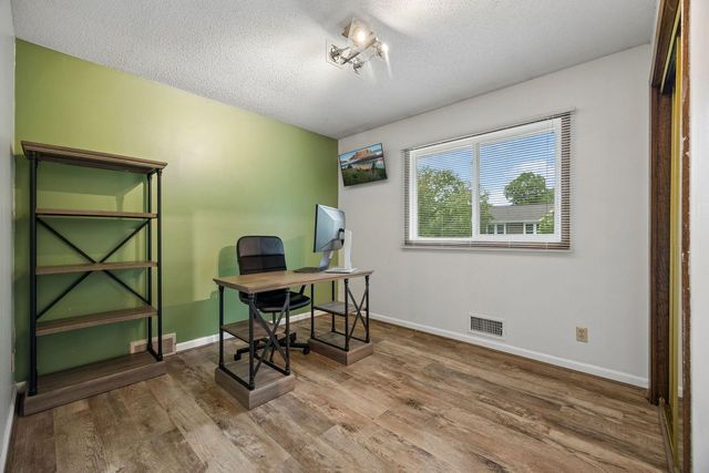 5900 Saint Johns Avenue, Edina, MN 55424
