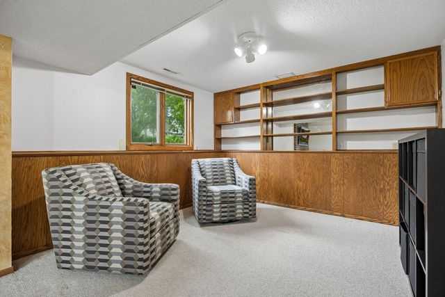 5900 Saint Johns Avenue, Edina, MN 55424