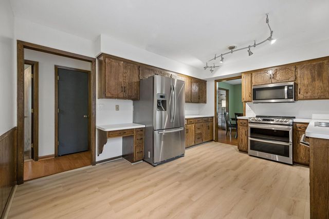 5900 Saint Johns Avenue, Edina, MN 55424