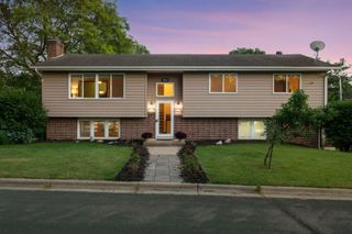 5900 Saint Johns Avenue, Edina, MN 55424