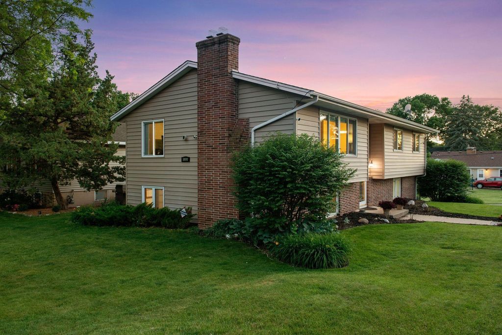 5900 Saint Johns Avenue, Edina, MN 55424 — photo 3