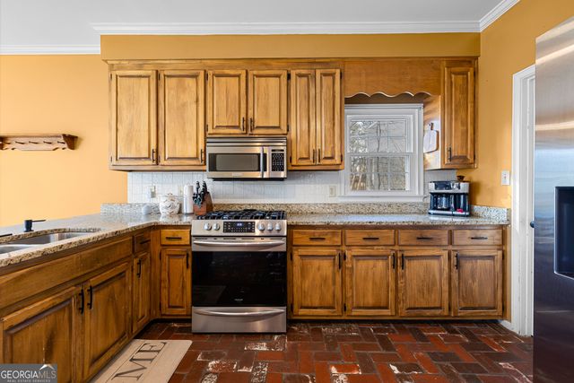 205 Wyngate Circle, Fayetteville, GA 30215