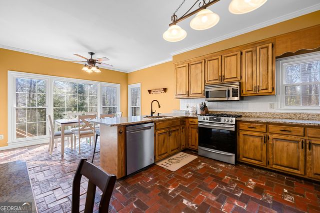 205 Wyngate Circle, Fayetteville, GA 30215