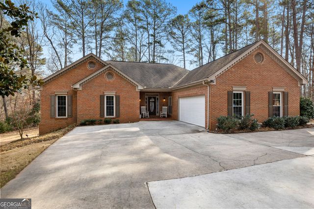 205 Wyngate Circle, Fayetteville, GA 30215