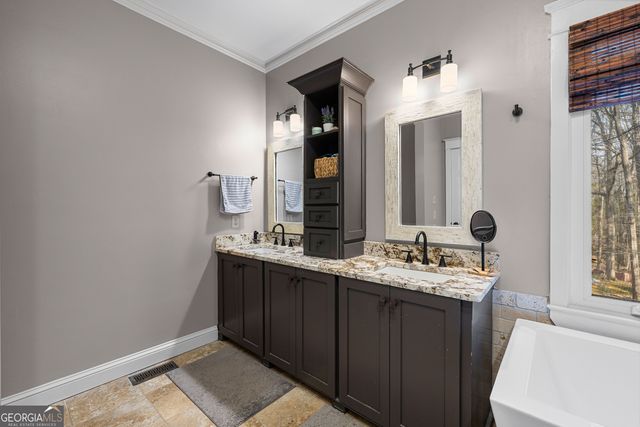 205 Wyngate Circle, Fayetteville, GA 30215