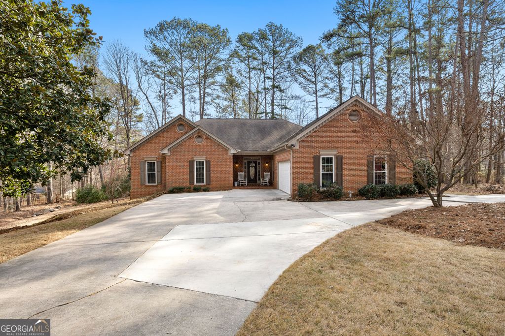 205 Wyngate Circle, Fayetteville, GA 30215