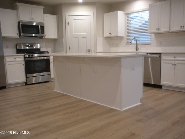 867 Ashlar Circle, Leland, NC 28451