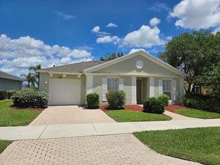 241 SW LAKE FOREST Way, Port St. Lucie, FL 34986