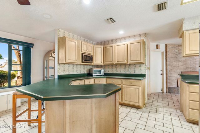 1207 Golfview Drive, Daytona Beach, FL 32114